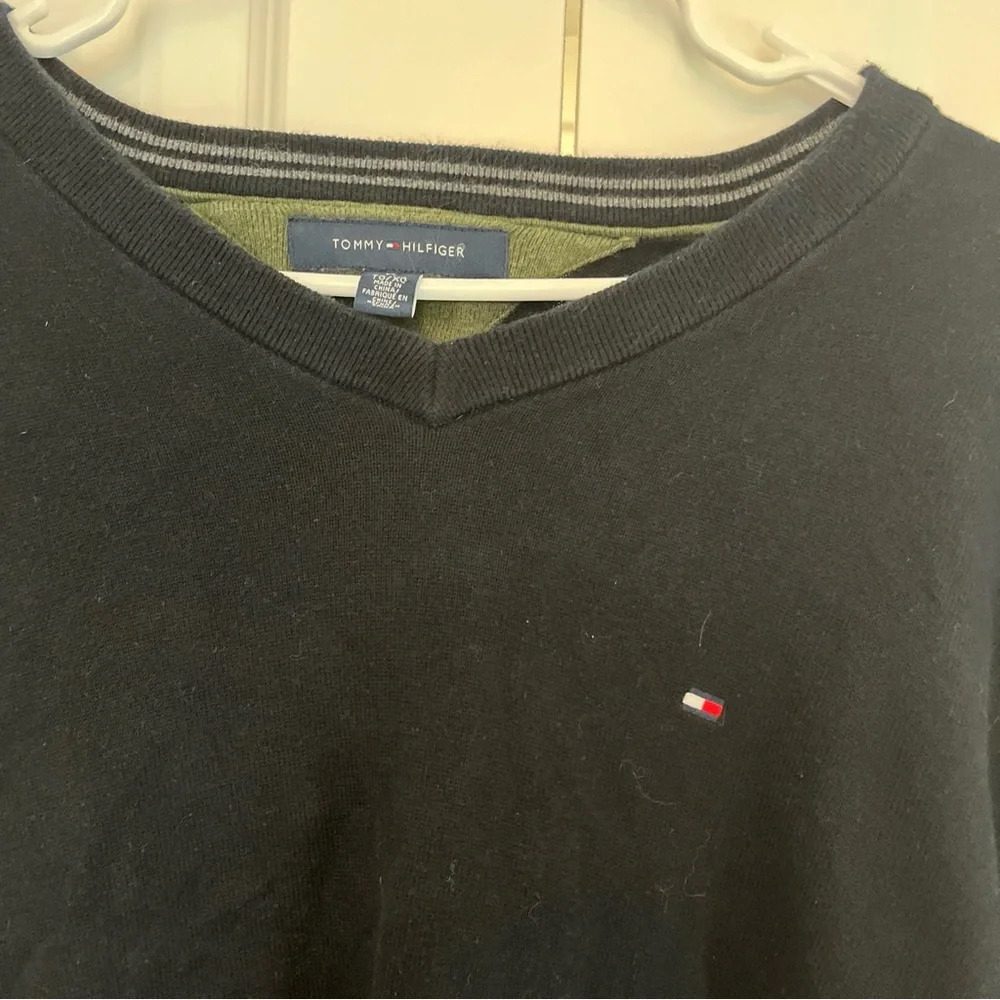 Tommy Hilfiger Sweater Size Small XL Black Pullover Long Sleeve v Neck D67 - Picture 4 of 5